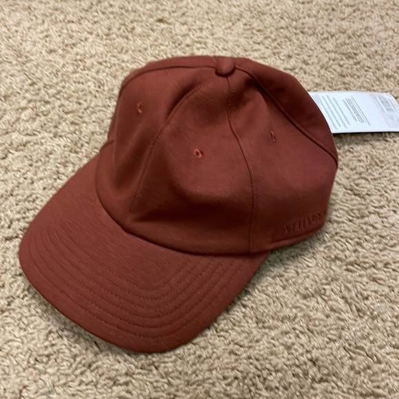 Athleta Accessories - Athleta TRIUMPH KINETIC BASEBALL CAP